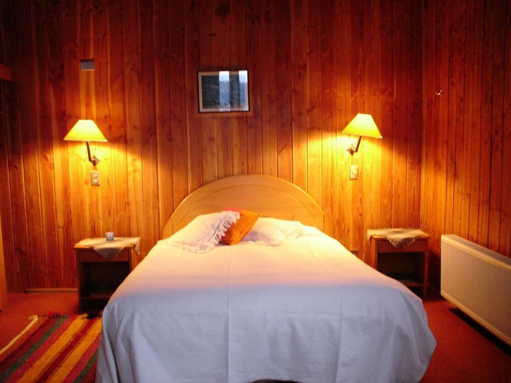 Hotel Los Maitenes Pucón Oda fotoğraf